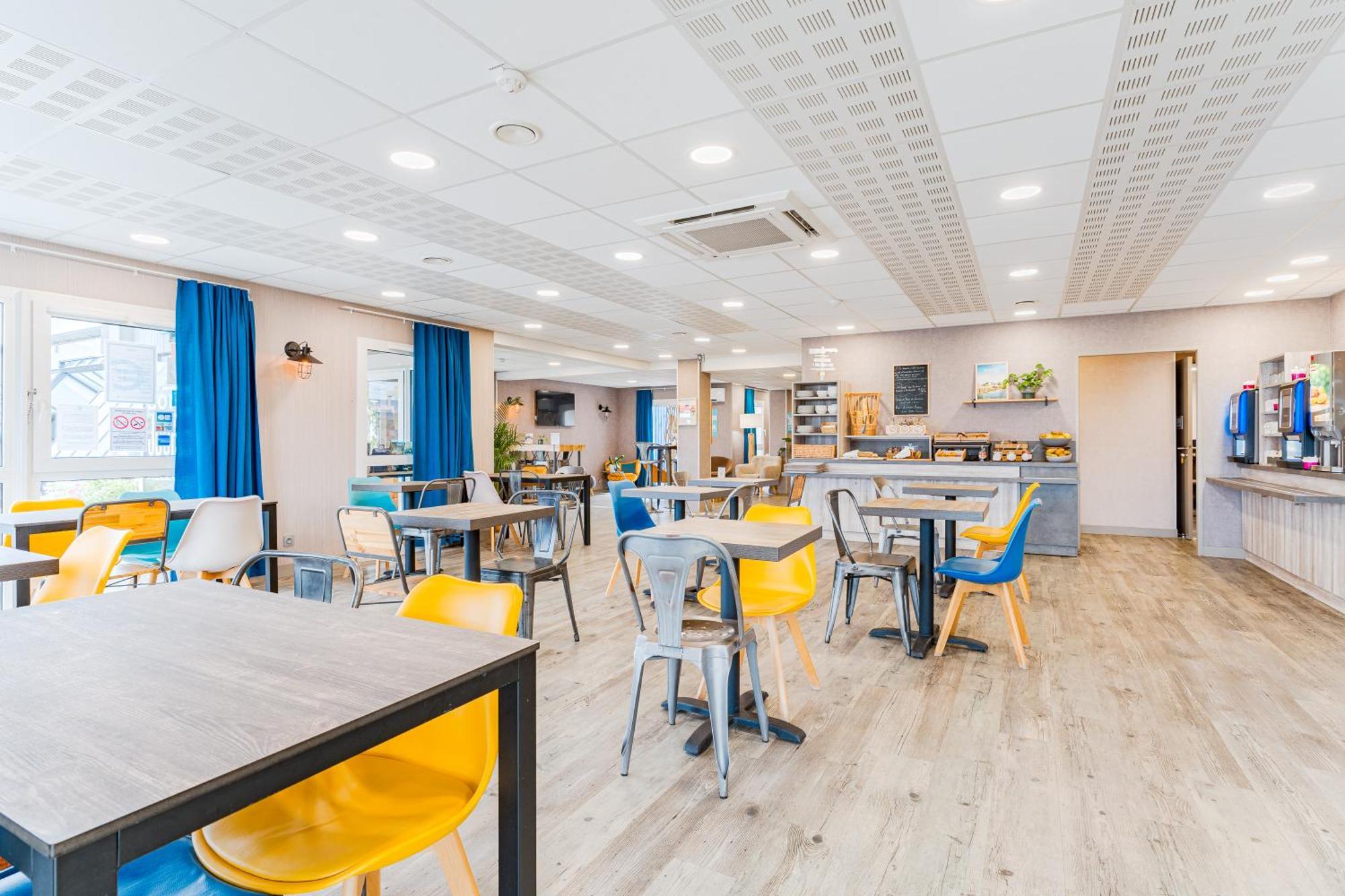Kyriad Direct Tours Sud - Chambray Les Tours Kültér fotó
